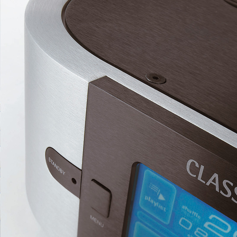 classe-delta-cdp-100-front-and-display
